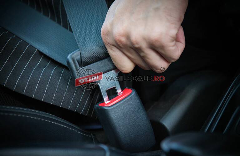 NU UITAŢI SĂ FOLOSIŢI CENTURA DE SIGURANŢĂ! Ample activităţi ale poliţiştilor rutieri în cadrul acţiunii SEATBELT