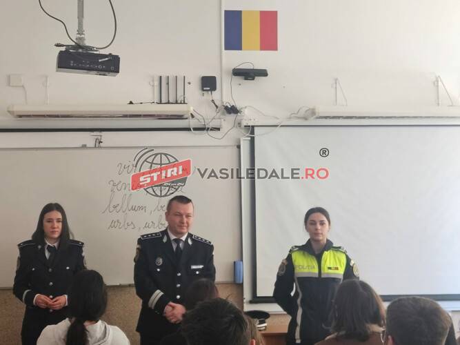 Vocația de polițist, prezentată liceenilor de la Colegiul Național „Mihai Eminescu”