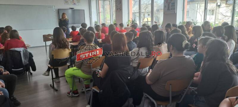 TÂRGU LĂPUȘ: Prevenirea criminalității la Liceul Tehnologic „Grigore Moisil”