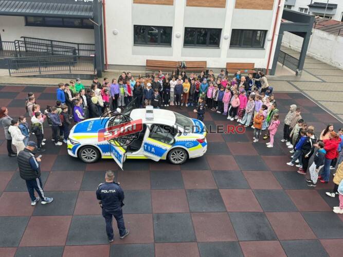 VIȘEU DE SUS / ÎMPREUNĂ PRINDEM CURAJ: Deviza care îndeamnă elevii la comportamente responsabile