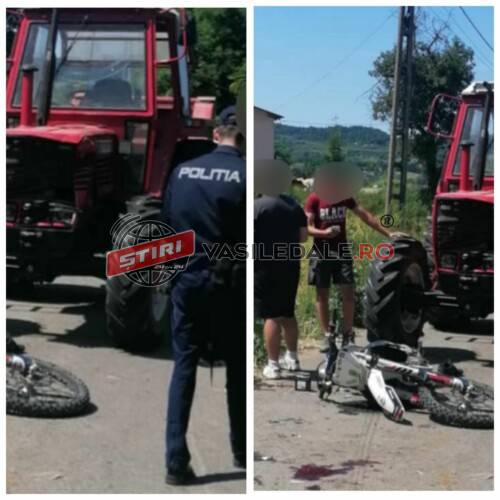 EXCLUSIV FOTO: Doi minori răniți după ce s-au lovit cu motocross-ul de un tractor