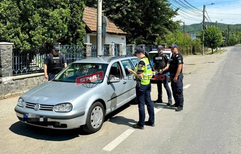 BILANȚUL ACȚIUNII POLIȚIȘTILOR DIN SIGHETU MARMAȚIEI: 97 de persoane legitimate, 73 de autoturisme verificate și 52 de sancțiuni contravenționale aplicate