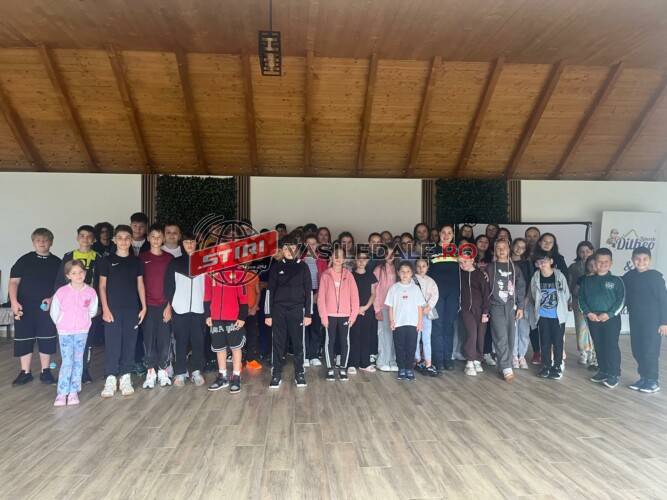 DESPRE REGULI ȘI IMPORTANȚA LOR: Activități educative desfășurate de polițiștii maramureșeni