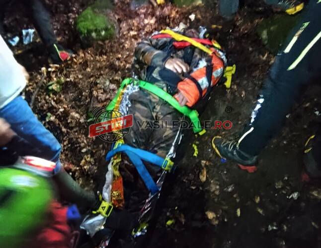 INTERVENȚIE DE SALVARE LA FIRIZA: Un bărbat din Certeze s-a răsturnat cu ATV-ul într-o râpă de 25 de metri. S-a ales cu traumatisme la bazin, brațe și cap INTERVENȚIE DE SALVARE LA FIRIZA: Un bărbat din Certeze s-a răsturnat cu ATV-ul într-o râpă de 25 de metri. S-a ales cu traumatisme la bazin, brațe și cap