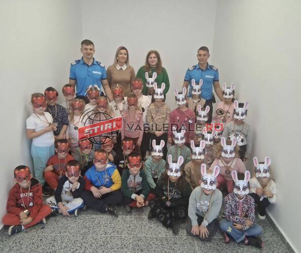 Elevii de la Cavnic, o întâlnire de poveste cu jandarmii montani în Săptămâna Verde