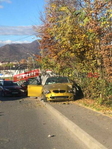 ULTIMĂ ORĂ: Accident la ieșirea din Baia Mare. ”Școala de Șoferi” vs BMW (foto) – actualizare