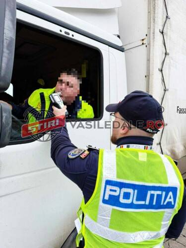 PE ȘOSELE: 1.43 mg/l alcool pur în aerul expirat, fără permis de conducere şi auto neînmatriculat, Un altul Cercetat pentru refuz de recoltare de probe biologice de sânge. Controale la Şomcuta Mare şi Mogoşeşti