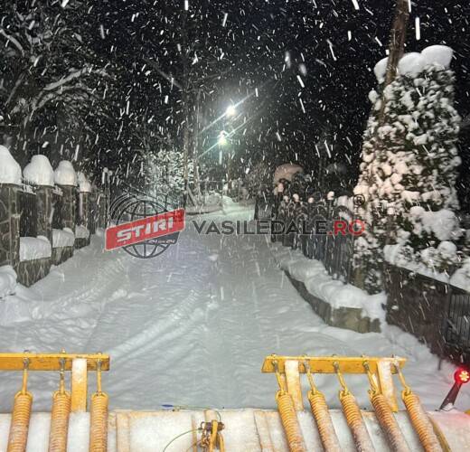 FOTO: Ninsori, ger și vânt puternic în Maramureș. Recomandări pentru șoferi FOTO: Ninsori, ger și vânt puternic în Maramureș. Recomandări pentru șoferi