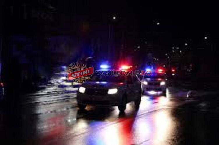 PRINS ÎN SATU MARE: Un bărbat a furat autoturismul soției unui polițist din Țara Lăpușului. Mașina era neasigurată, în fața unui local