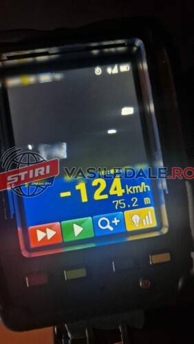 BUȘAG: S-a grăbit să prindă Revelionul, dar…a fost oprit la timp de polițiști BUȘAG: S-a grăbit să prindă Revelionul, dar…a fost oprit la timp de polițiști