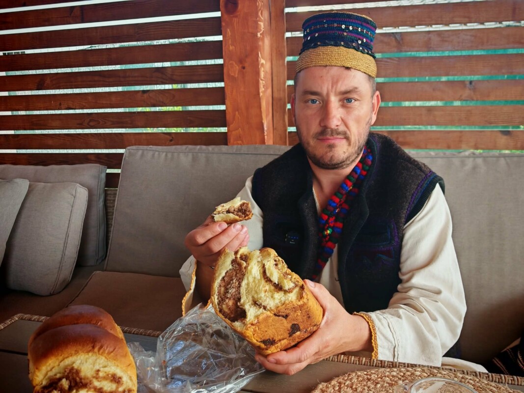 „Văru de la țară” – proiectul care aduce tradiția înapoi în feed-ul generației digitale