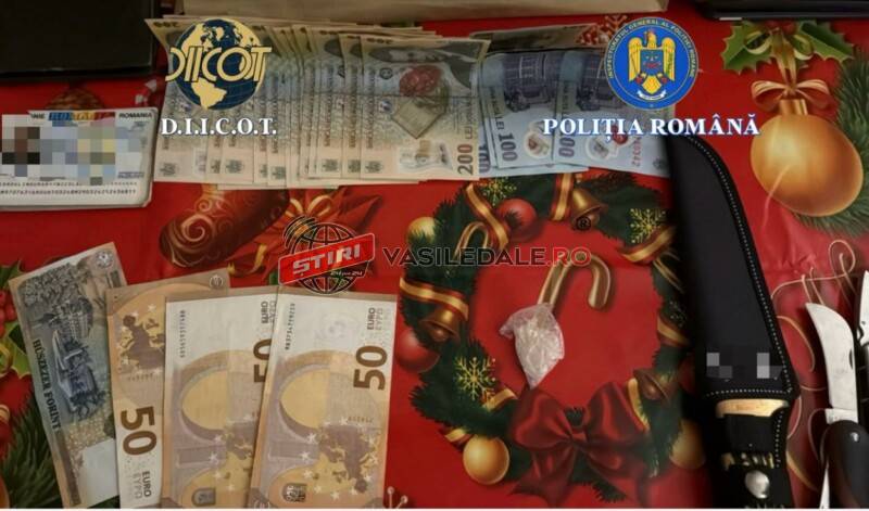 Percheziții în Ulmeni, Maramureș: 4 traficanți de droguri săltați. S-au găsit arme. 737 pliculețe cu marfă vândută inclusiv minorilor. Copiii a doi inculpați în atenția DGASPC Maramureș (foto/actualizare)