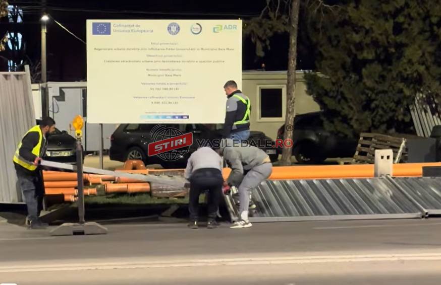 VIDEO: Vântul a făcut ravagii în Baia Mare, șantier distrus în Piața Universității