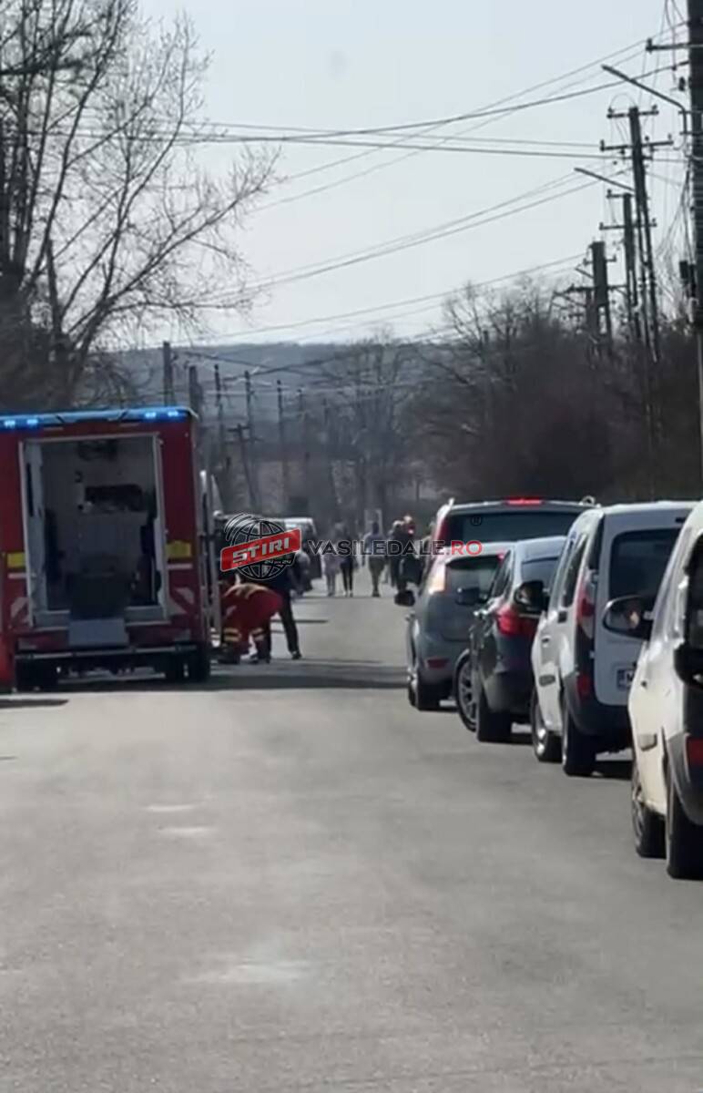 ULTIMA ORĂ: Biciclist în stare gravă după ce a fost lovit de mașină în Cătălina (foto/video)