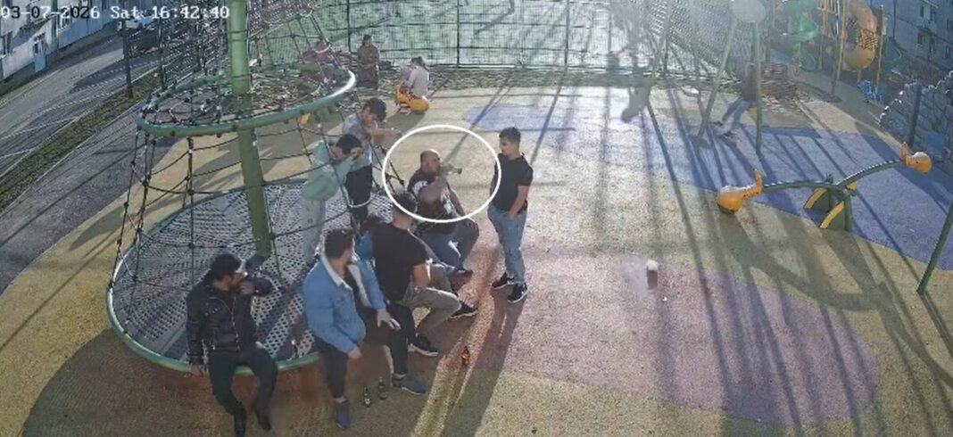 AGRESIVITATE ȘI ALCOOL: Locurile de joacă din Tg Lăpuș ”invadate” de ”exemplare” adulte care consumă alcool. Se cere ajutorul poliției