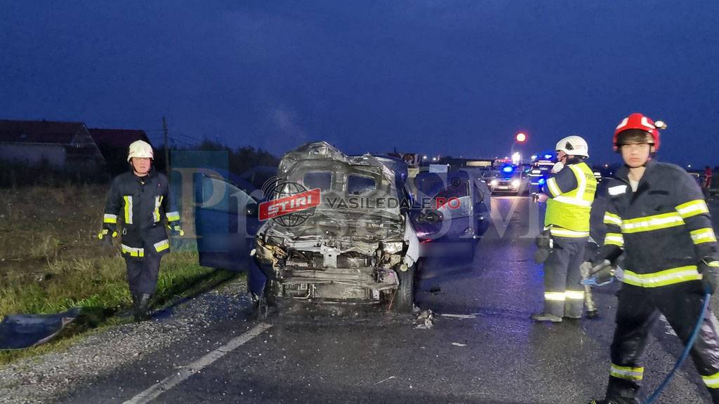 masina-incendiu-drumul-careiului-2