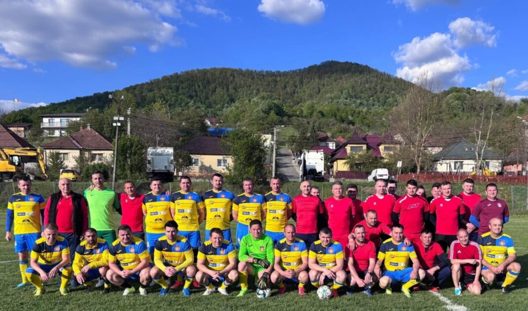 FOTBAL OLD BOYS: Victorie pentru Sport Team într-un meci amical cu Smart Boys