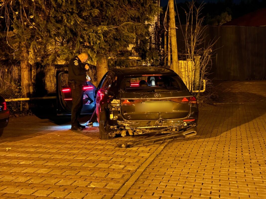 VIDEO: Au rupt o țeavă de gaz și un stâlp de beton, apoi au fugit. Suspecții, identificați de polițiști