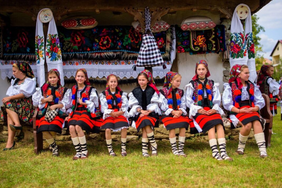 Mesajul primarului Teodor Ștefanca de Ziua Monumentelor: Patrimoniul din Bârsana, apărat de comunitate