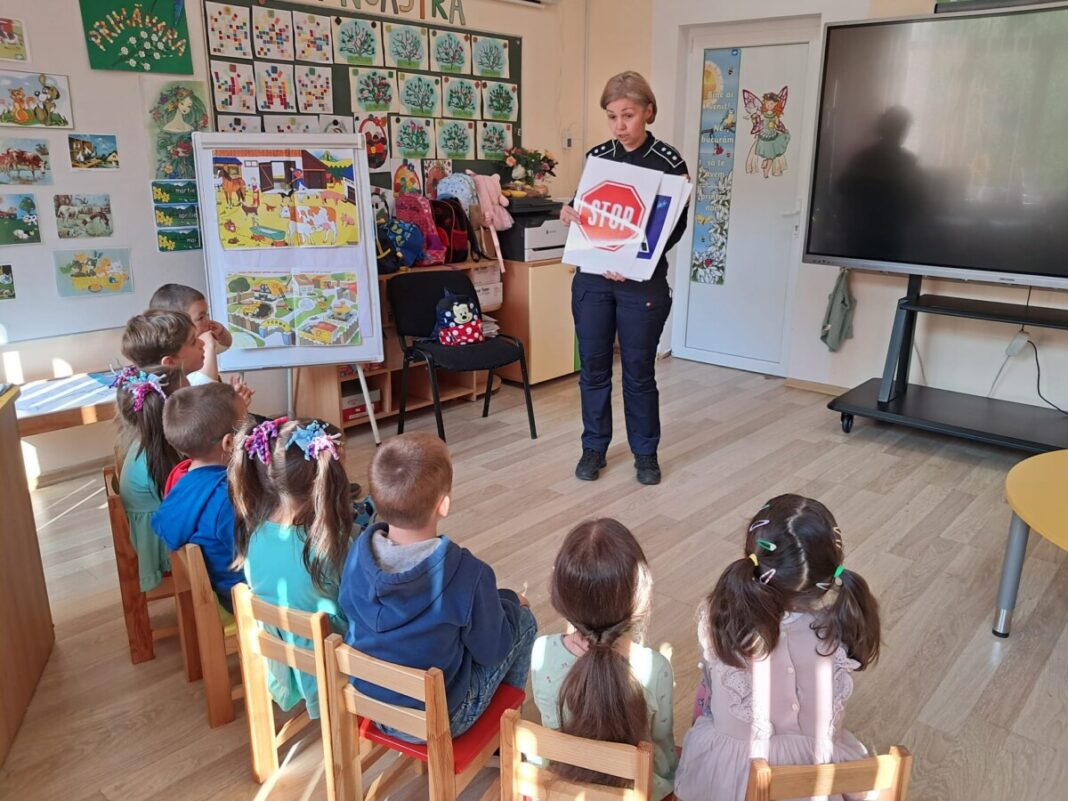 Activități de educație rutieră pentru elevii din Tăuții Măgherăuș și Nistru