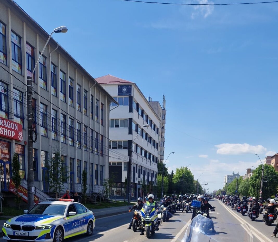 ÎN TRAFIC: Acțiuni ale poliției maramureșene pentru siguranța motocicliștilor. Tânăr prins cu mașină radiată. Condamnat pentru infracțiuni rutiere, ajuns în penitenciar