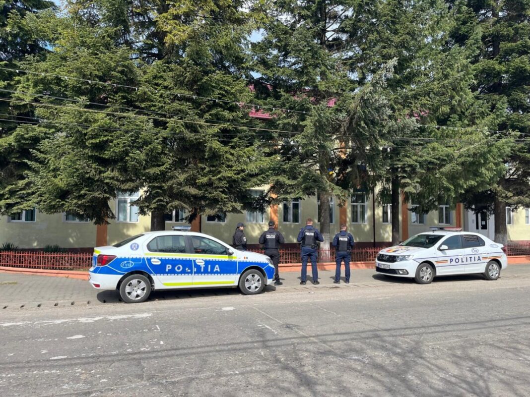 Activități desfășurate de polițiști pentru creșterea siguranței în unitățile de învățământ din Ulmeni și Chelința