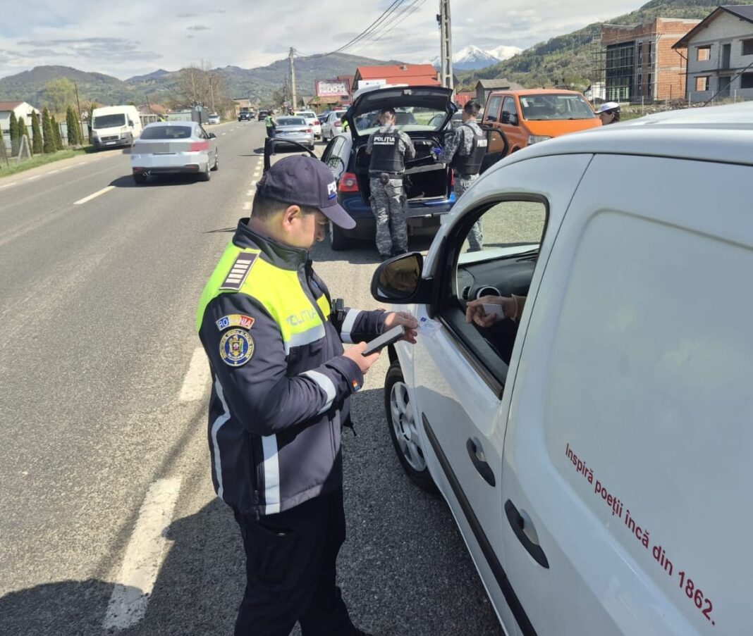 RUTIERE: Controale în Maramureș la trecerile feroviare. Polițiștii, din nou în teren la Făurești, sancțiuni pentru un motociclist la Tăuții Măgherăuș