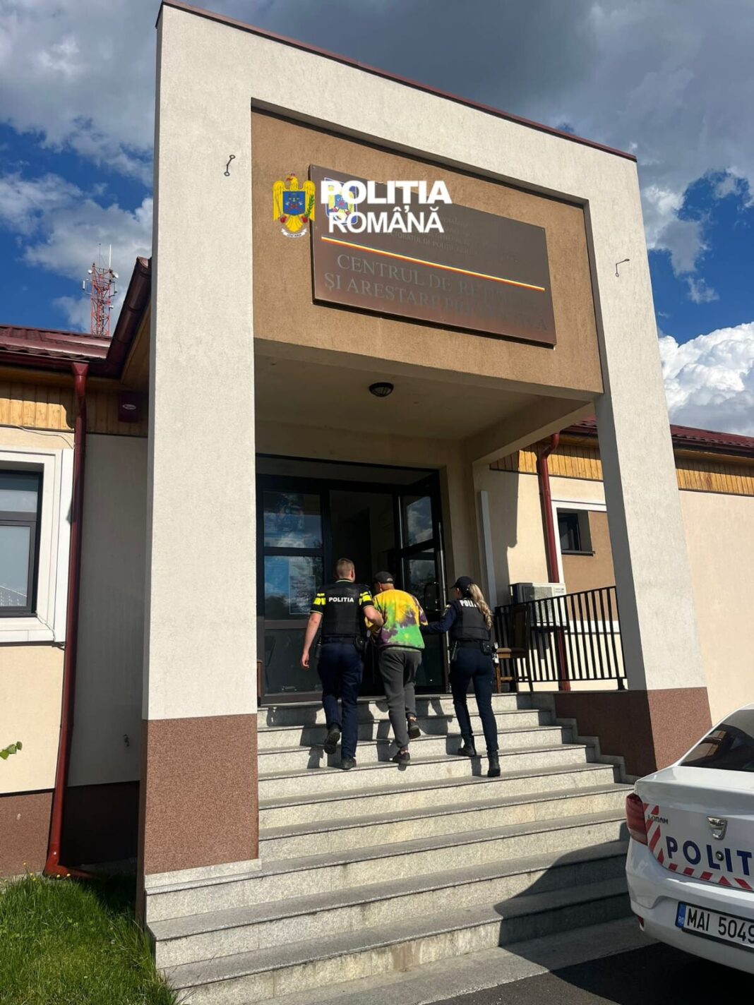 ACCIDENT ÎN BERBEȘTI: Șofer fără permis și cu alcoolemie uriașă, găsit după ce a fugit de la locul faptei – actualizare