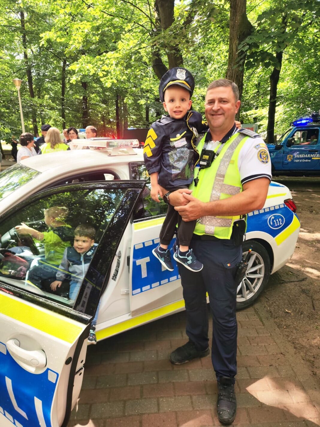 Polițiștii și copiii, lecții despre responsabilitate în Orășelul Copiilor