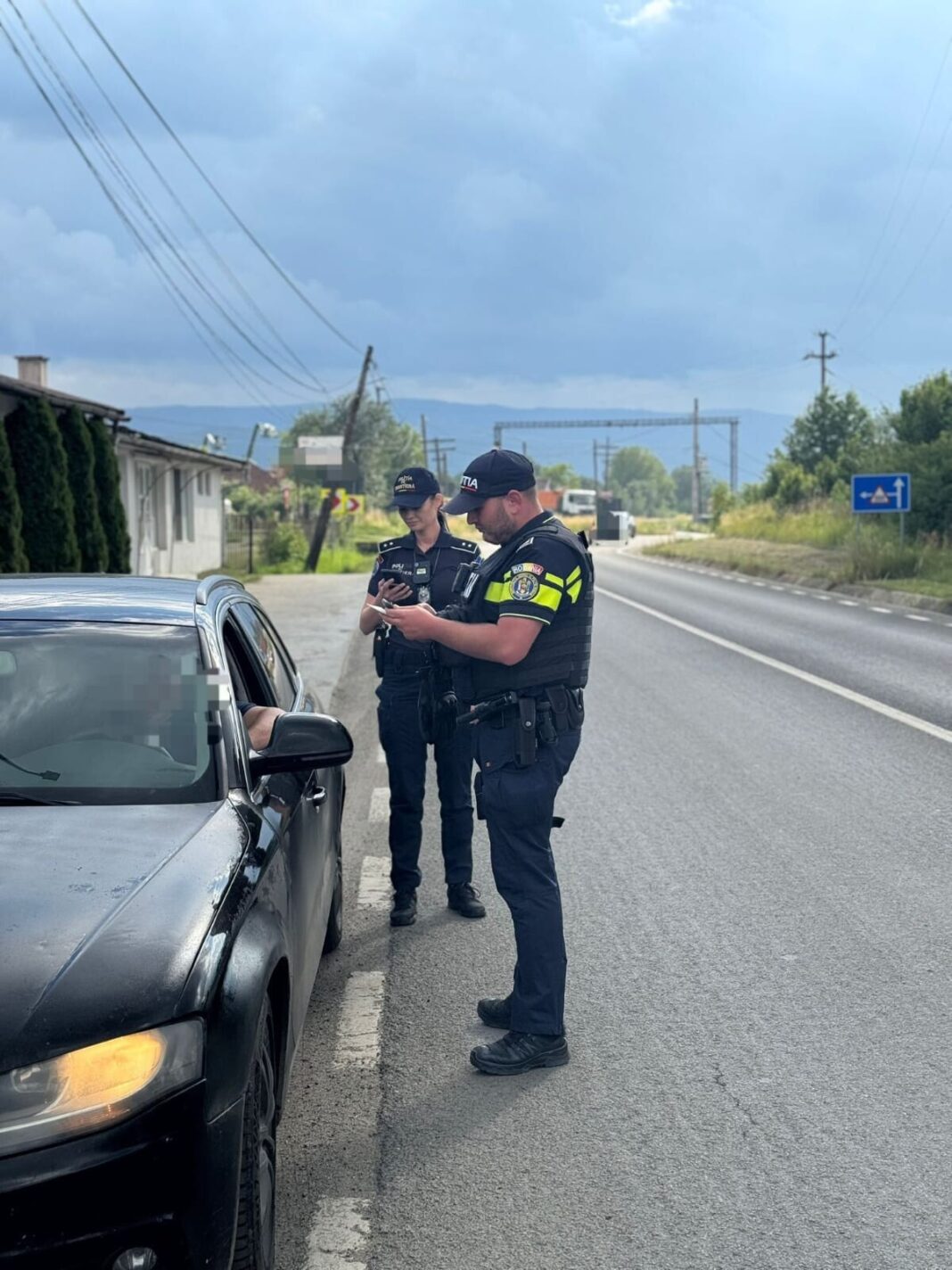 ACȚIUNE „BLOCADA” LA SIGHETU MARMAȚIEI: Zeci de autovehicule verificate de polițiști