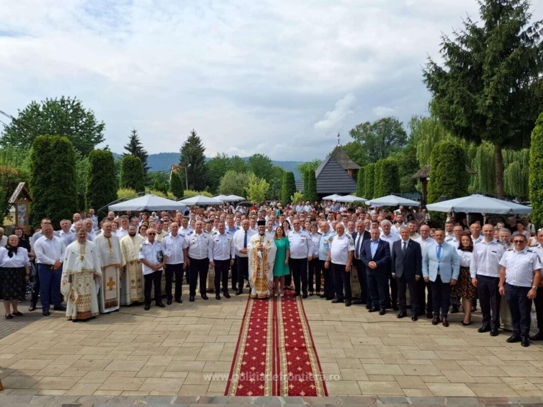 Credință, comuniune și recunoștință la hramul Bisericii „Sfântul Voievod Ștefan cel Mare” din cadrul ITPF Sighetu Marmației