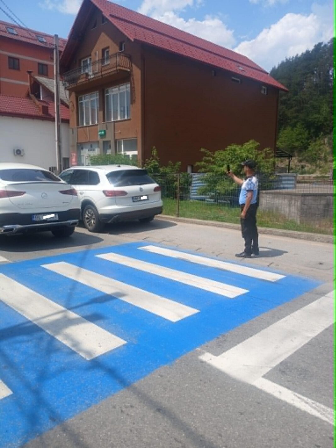 Poliția Locală Borșa: 554 sancțiuni contravenționale pentru oprirea, staționarea sau parcarea neregulamentară în oraș (foto)