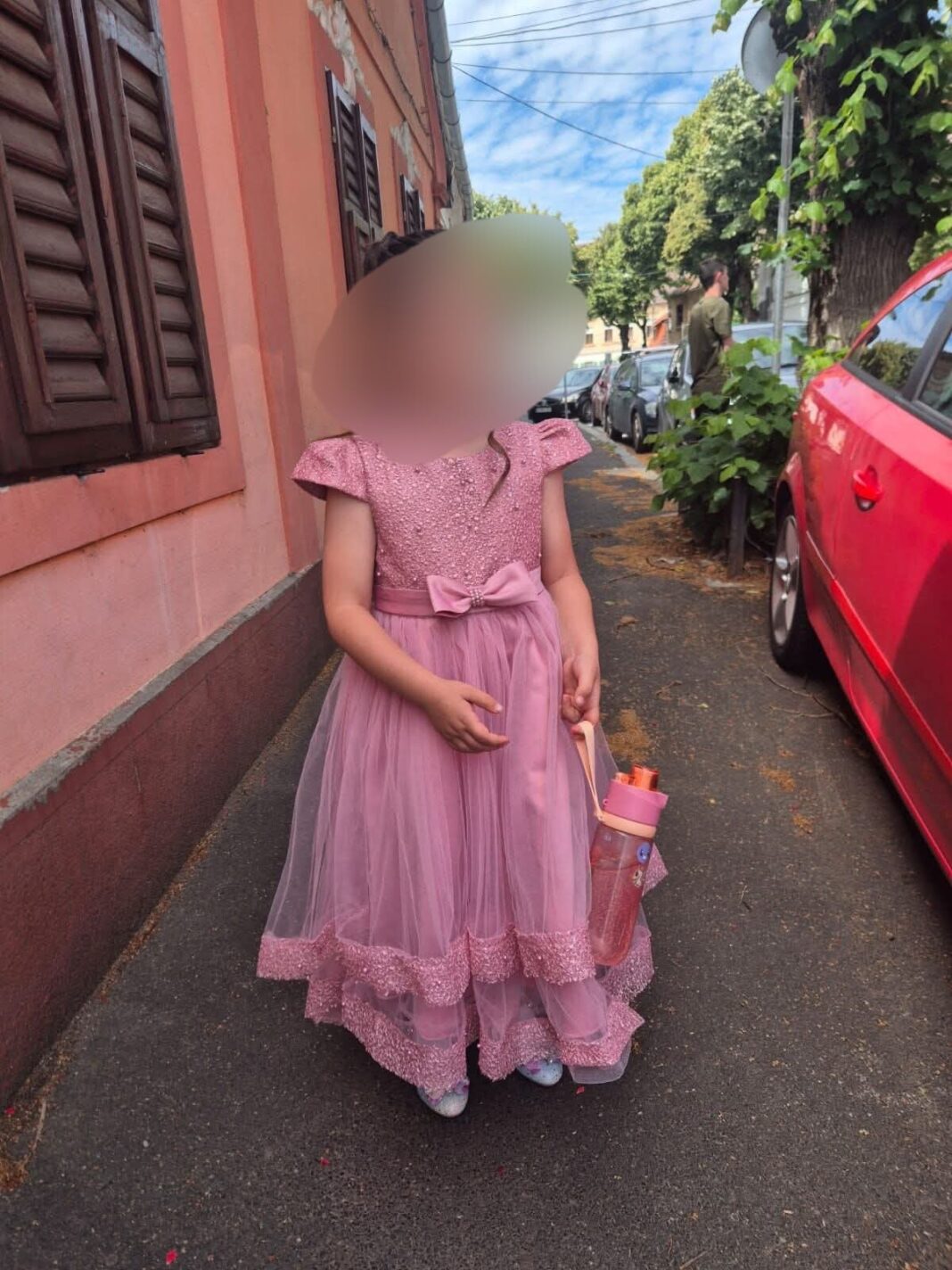 EXCLUSIV: Un fost polițist a accidentat mortal o fetiță de 6 ani venită în vacanță la bunicii din Vișeu de Jos. Șoferul ar fi părăsit locul faptei (foto)