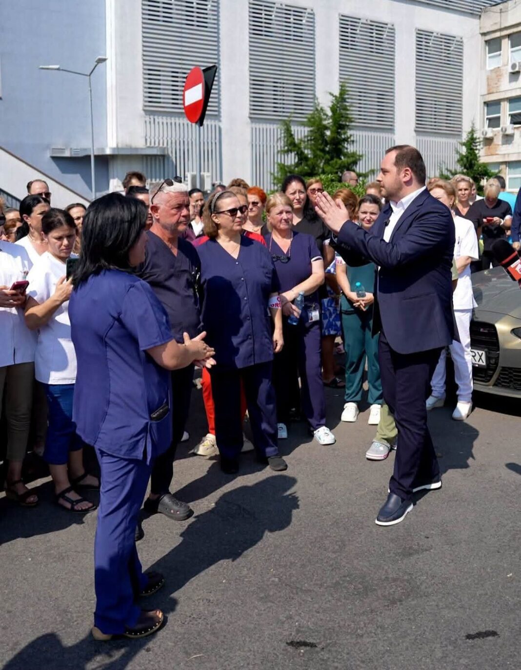 OPINIE: Când te cheamă Rogobete și nu ai niciun strop de rușine