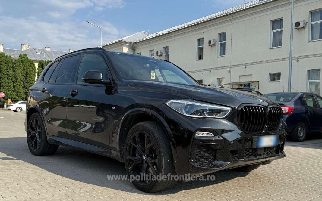 Autoturism de lux, de peste 300.000 de lei, depistat de polițiștii de frontieră maramureșeni