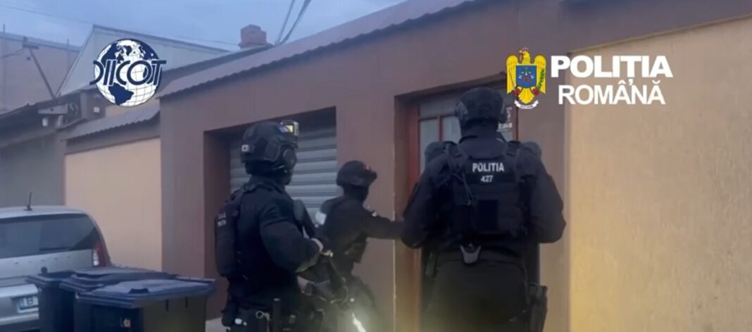 SUNTEM VARZĂ ÎN FRONTIERĂ: 6 milioane de țigarete din Ucraina transportate ”ca prin brânză” prin Maramureș. Percheziții în Maramureșul Istoric (VIDEO)