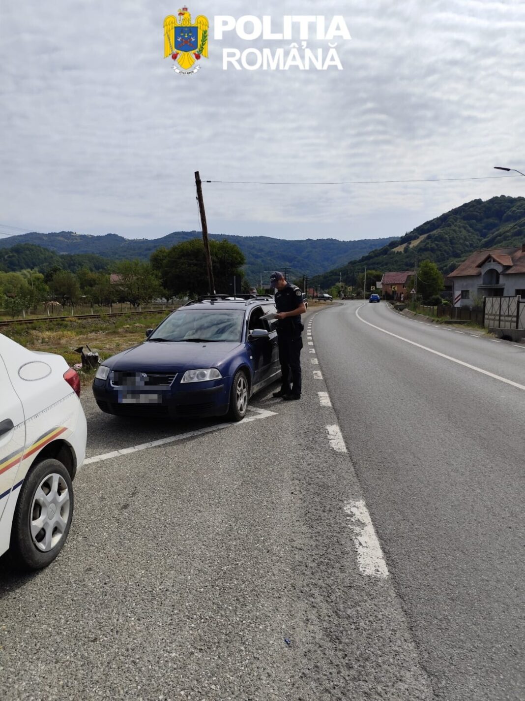 ÎN TRAFIC: Bărbat de 80 de ani, rănit după ce a căzut din remorca unui motocultor, la Rona de Sus, 17 șoferi, sancționați în cadrul acțiunii „Atenție la tren!”. BLOCADA în Baia Mare și Vișeu de Sus