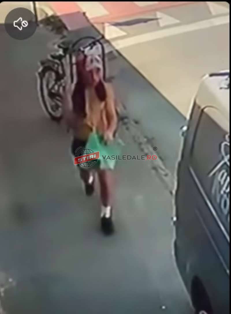 Doi bărbați au furat o plasă cu cumpărături de pe o bicicletă la Sighet. Momentul a fost filmat de o cameră de supraveghere – video