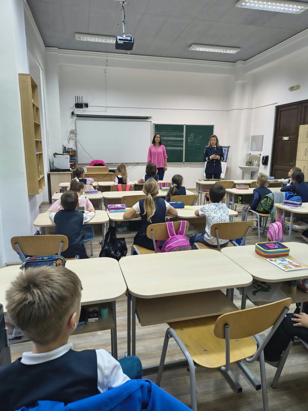 SĂPTĂMÂNA PREVENIRII CRIMINALITĂȚII: Siguranța copiilor, tema primei zile