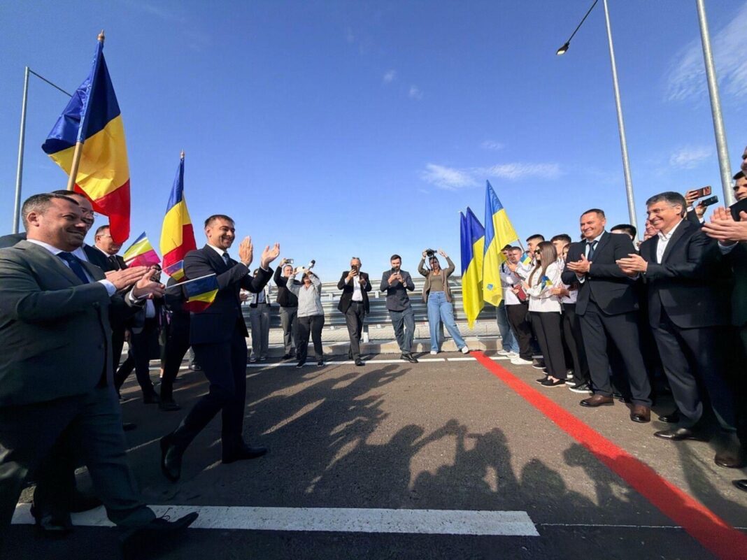 Senatorul Cristian-Augustin Niculescu-Țâgârlaș, reprezentant al Senatului României la inaugurarea din 8 octombrie a noului pod peste Tisa: „Un pod istoric între România și Ucraina și un nou drum pentru Maramureș”