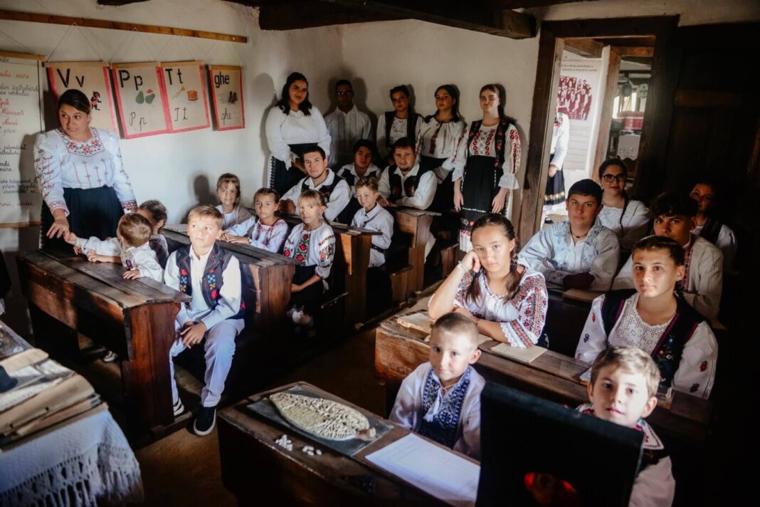 Mesajul Muzeului Satului din Baia Mare de Ziua Mondială a Educației